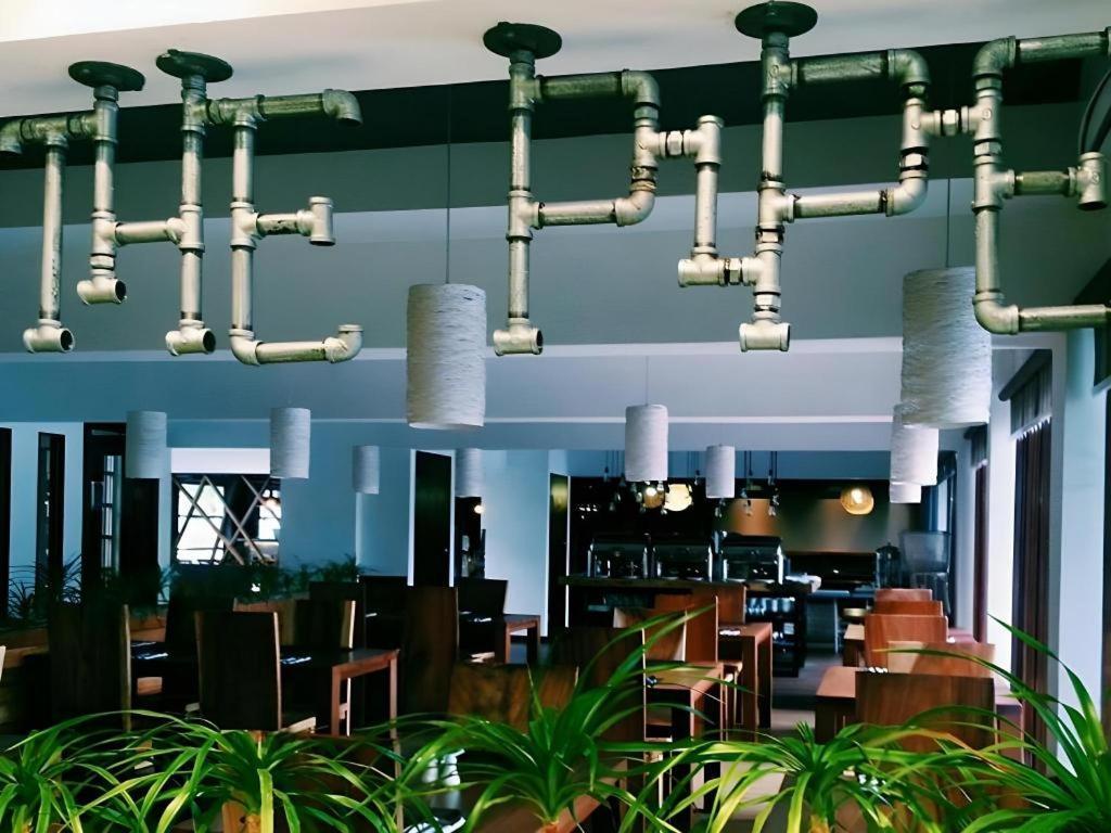 Lot 10 Boutique Hotel Kuching Exterior foto